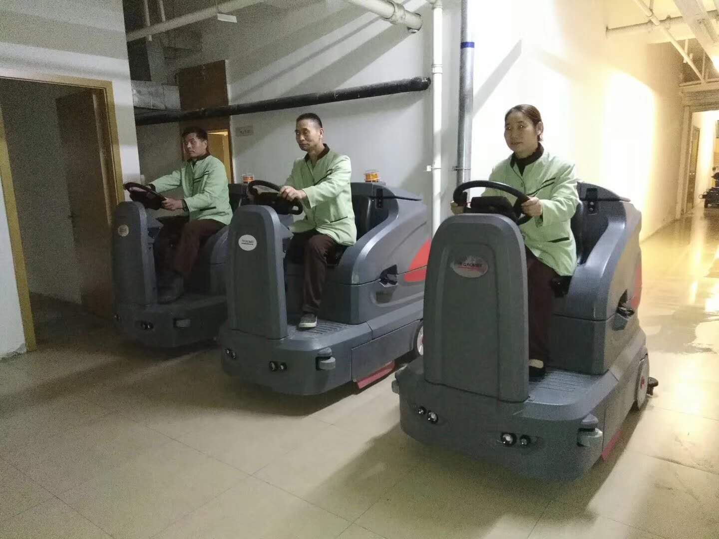 你知道洗地機的用處嗎？